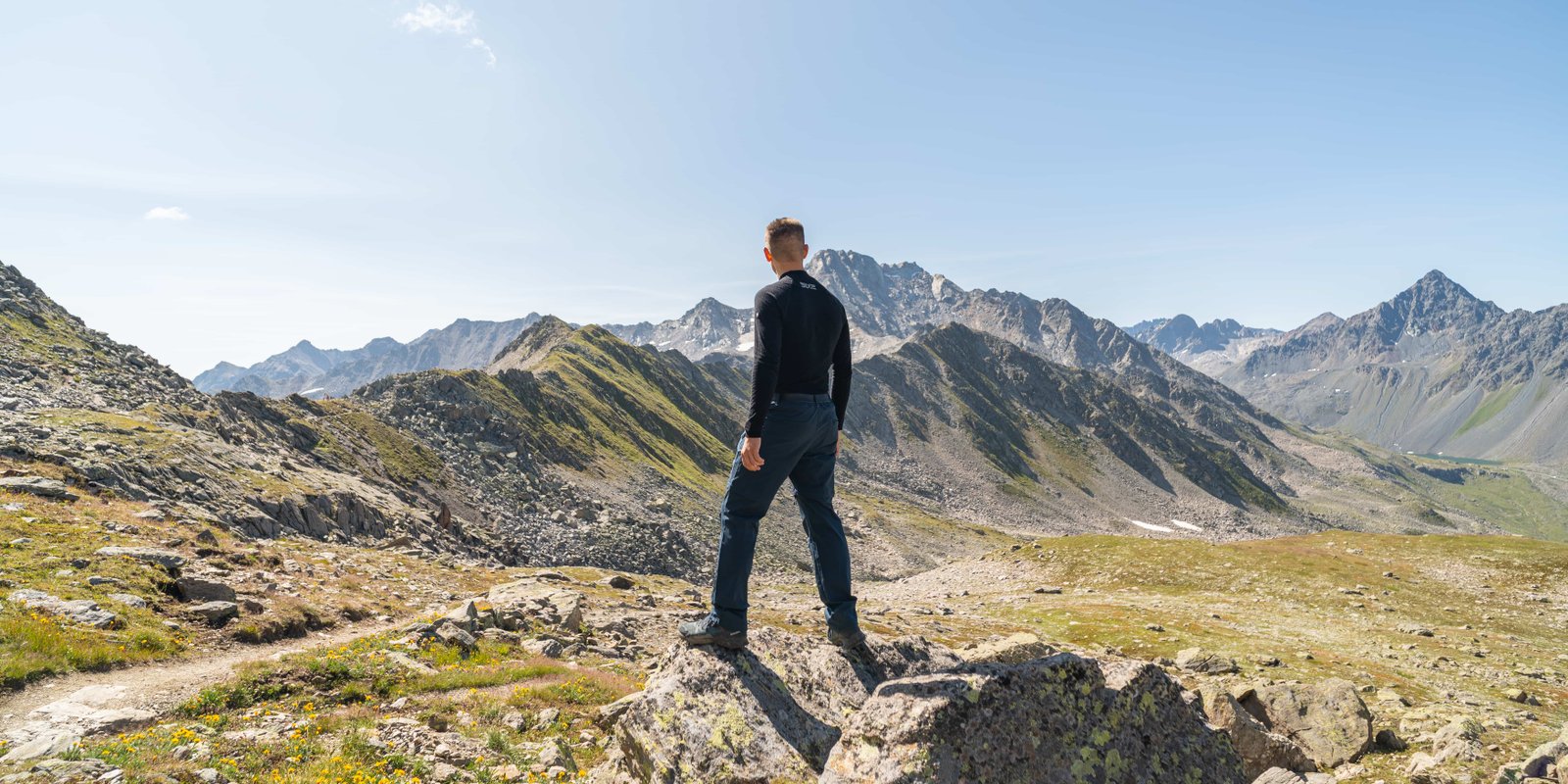 Alpenlandschaft im Morgenlicht